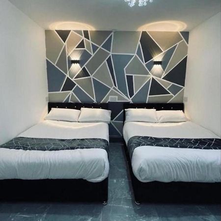 Entire 5 Star Luxury Whalley House Wifi Tv Luxury Burnley Esterno foto