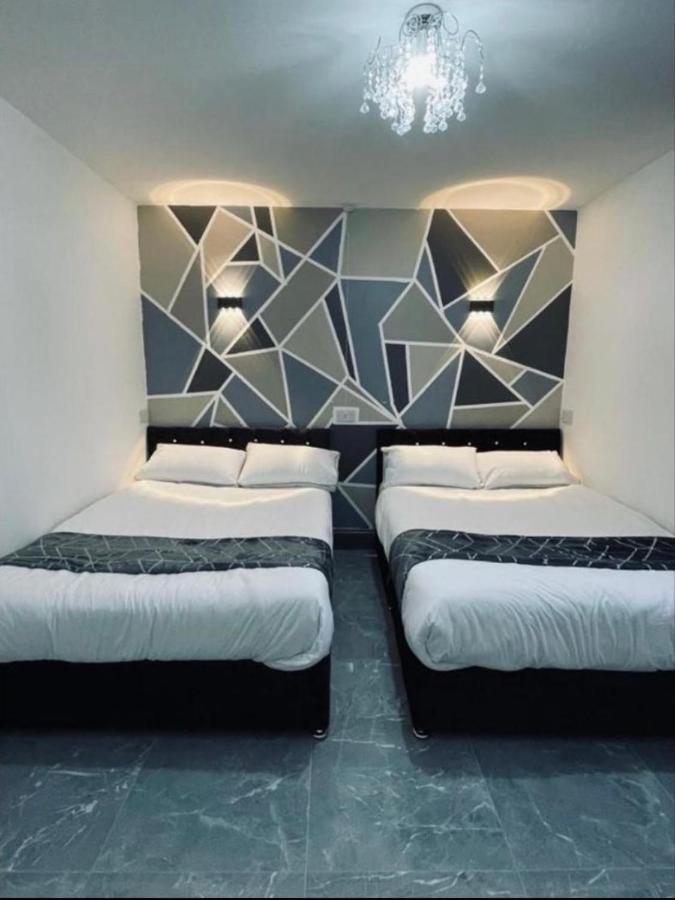 Entire 5 Star Luxury Whalley House Wifi Tv Luxury Burnley Esterno foto