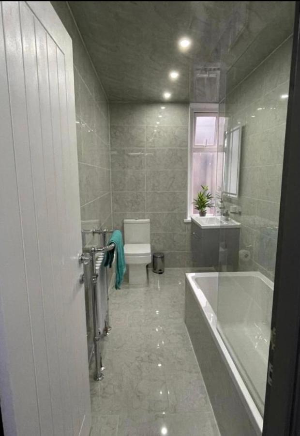 Entire 5 Star Luxury Whalley House Wifi Tv Luxury Burnley Esterno foto
