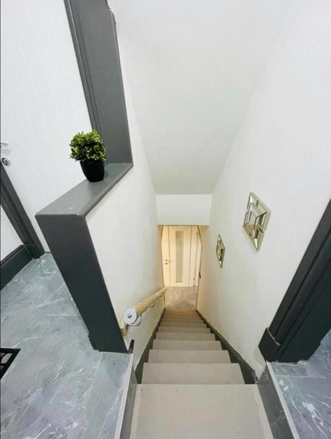 Entire 5 Star Luxury Whalley House Wifi Tv Luxury Burnley Esterno foto