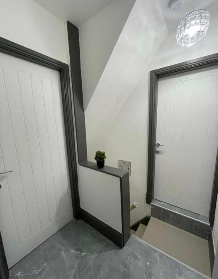 Entire 5 Star Luxury Whalley House Wifi Tv Luxury Burnley Esterno foto
